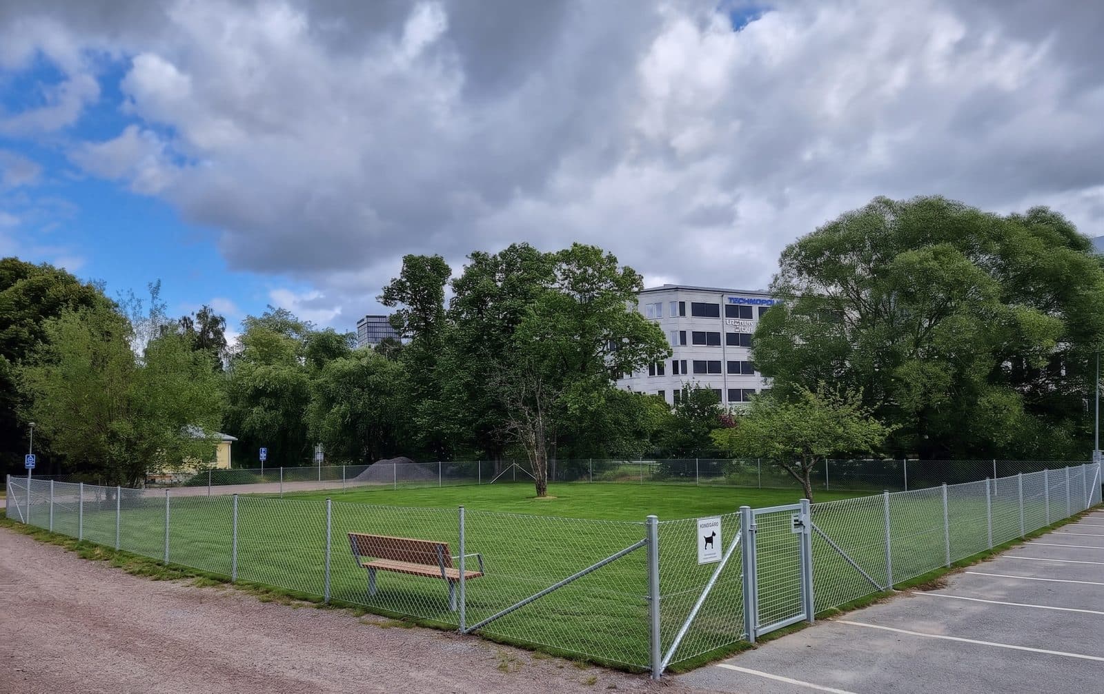 Illustration av hur platsen skulle kunna bli som hundrastgård